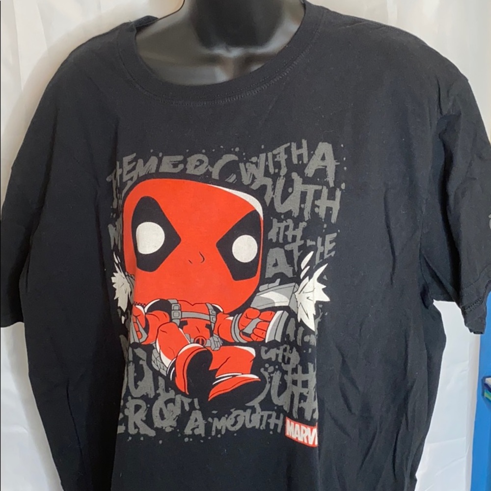 Deadpool Funko T-shirt, Large - Picture 2 of 4